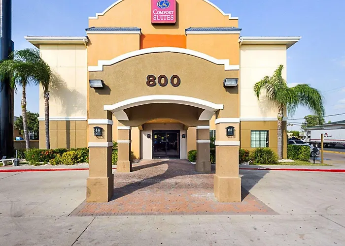 Comfort Suites At Plaza Mall