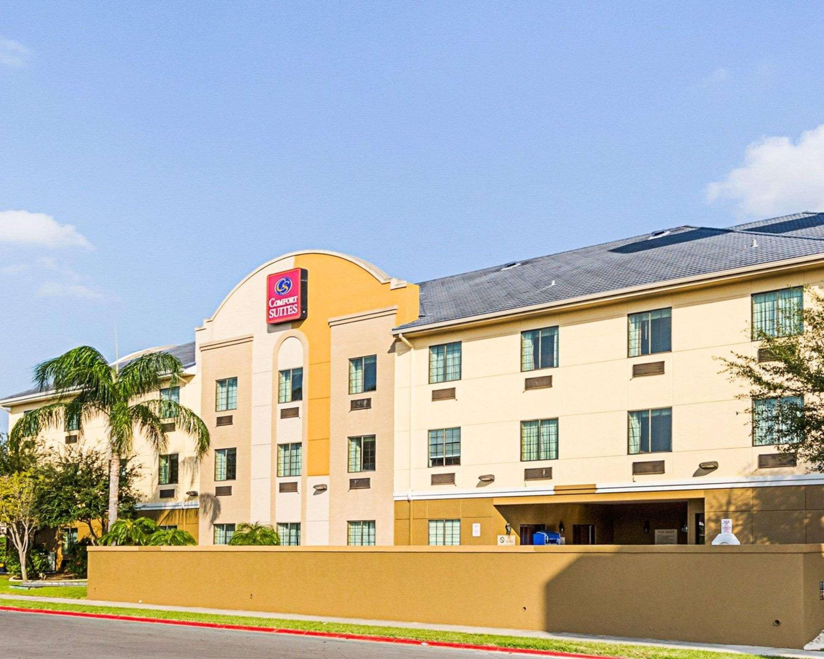 Hotel Comfort At Plaza Mall 3*