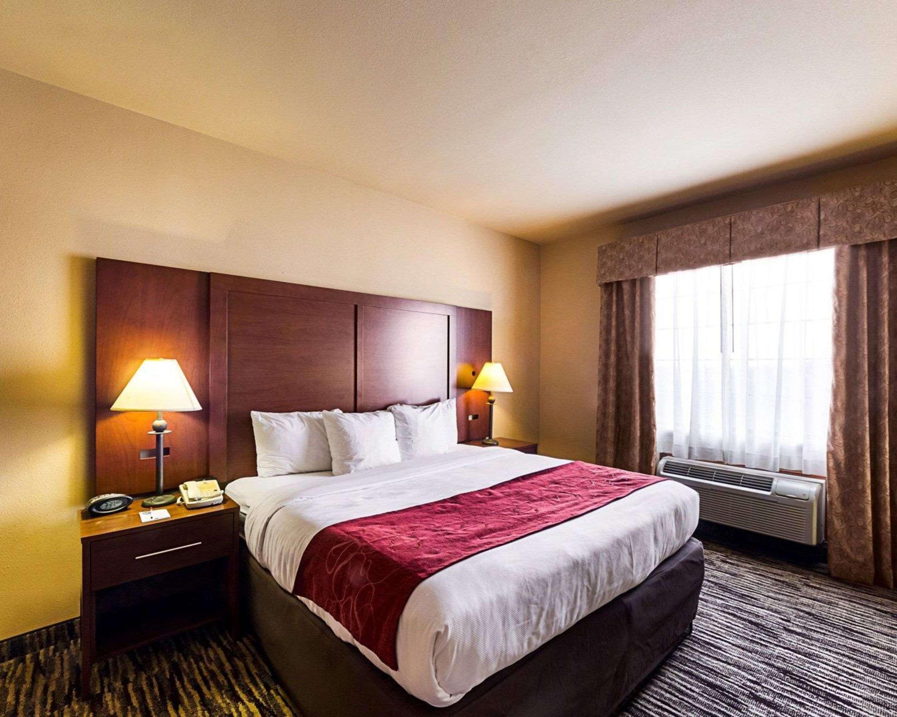 Comfort At Plaza Mall 3*
