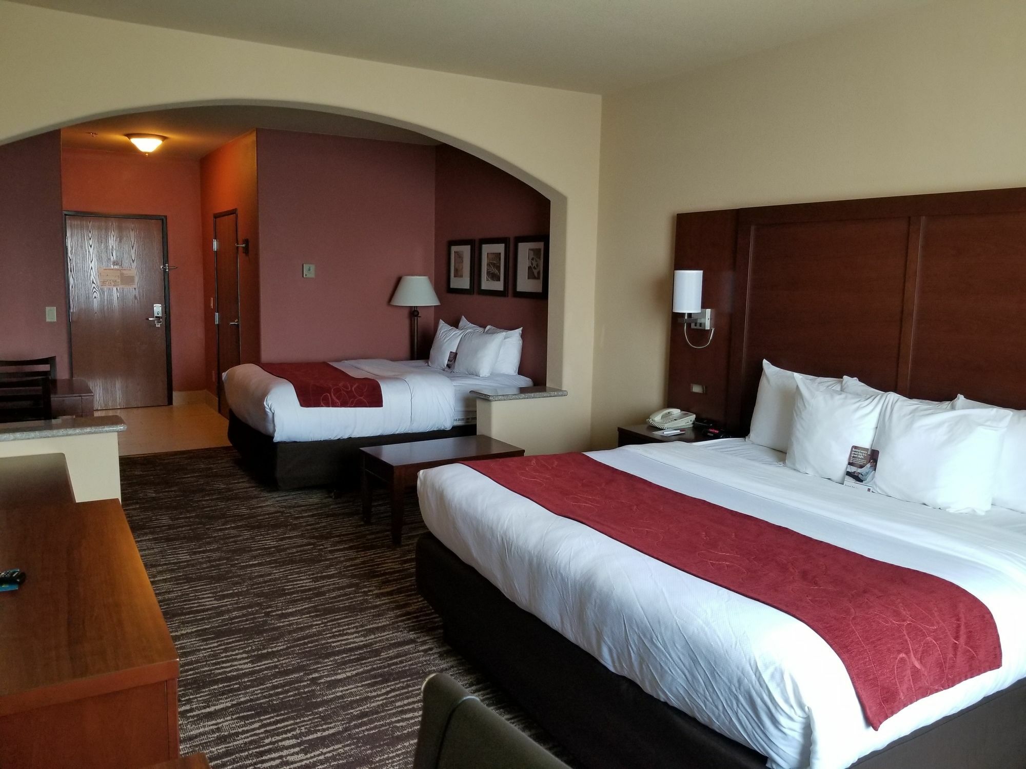 Comfort At Plaza Mall Hotel